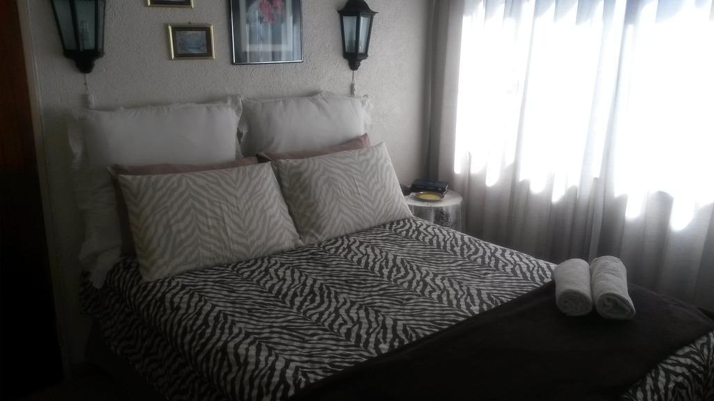 Onze Rust Guest House And Caravanpark Colesberg Habitación foto