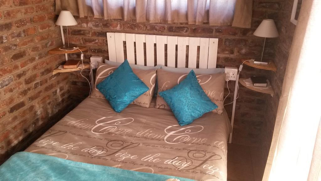 Onze Rust Guest House And Caravanpark Colesberg Habitación foto