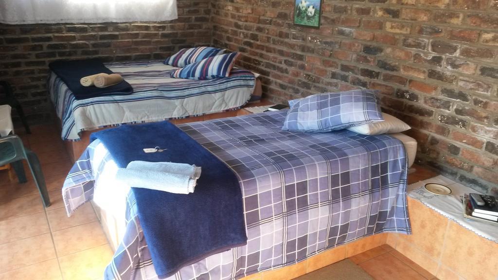Onze Rust Guest House And Caravanpark Colesberg Habitación foto