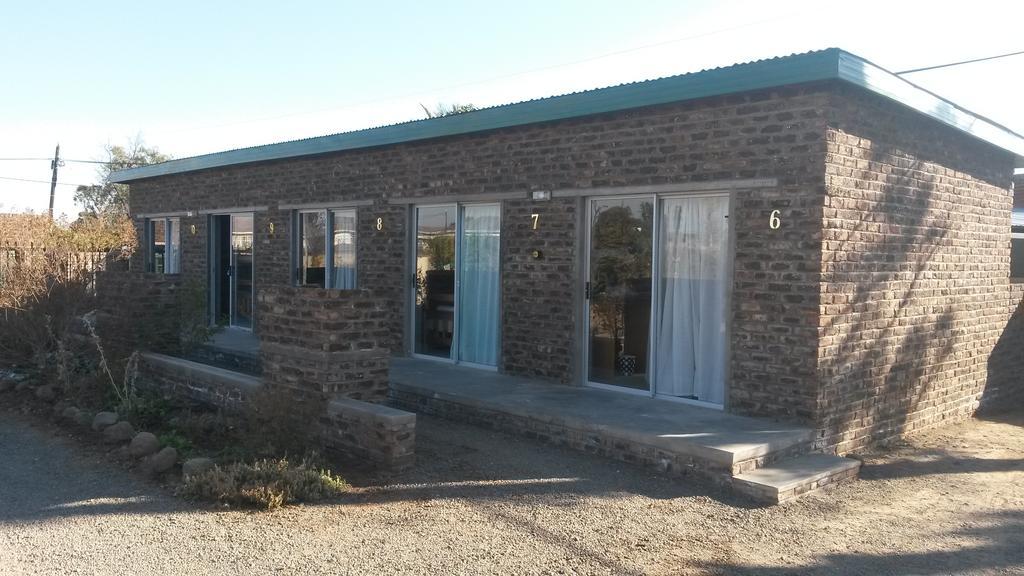 Onze Rust Guest House And Caravanpark Colesberg Exterior foto